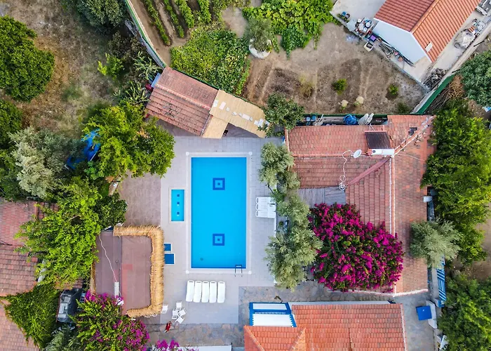 Pineloft Selimiye Hotel *