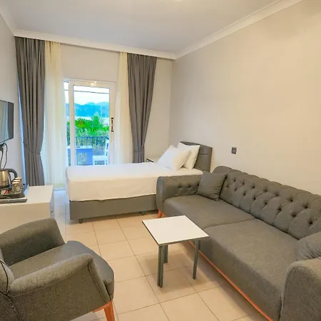 Pineloft Selimiye Hotel